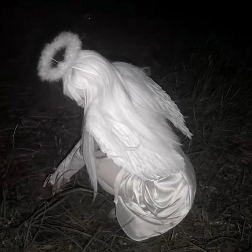 aesthetic angel pfp retro art style