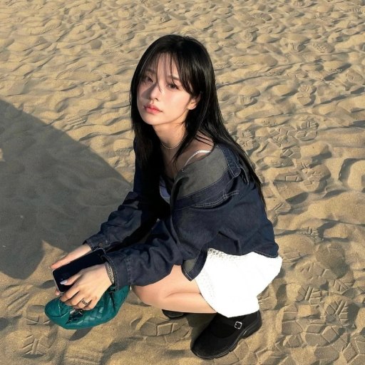 aesthetic pfp asian girl with kawaii look