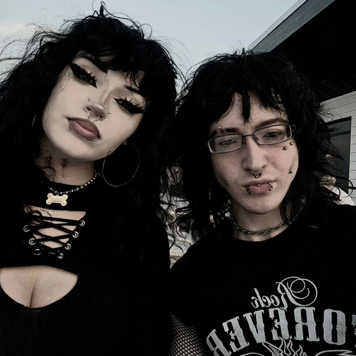 aesthetic vampire pfp trendy