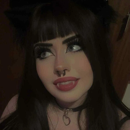 aesthetic vampire pfp cute