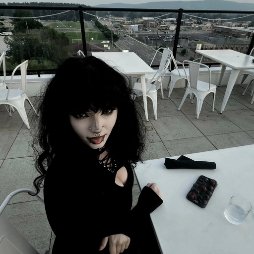 aesthetic vampire pfp icon