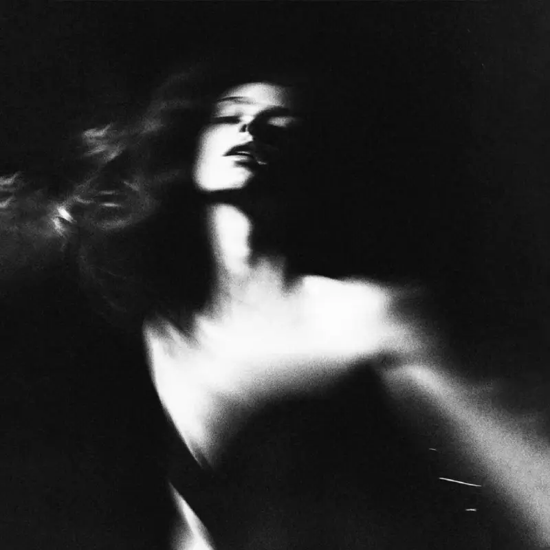 aesthetic dark profile image