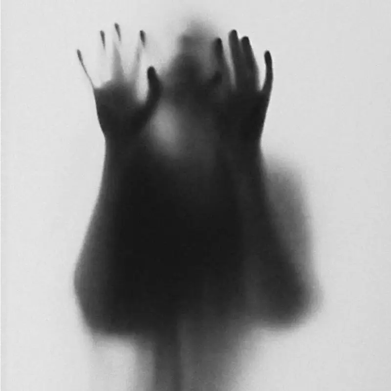 smooth dark tone profile display image