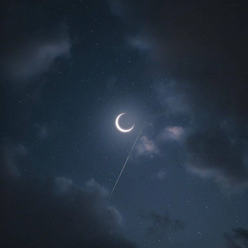 aesthetic moon minimalist pfp