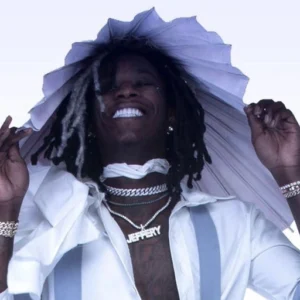 young thug pfp bright outfit