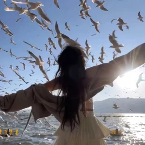 aesthetic pfp for girls glow