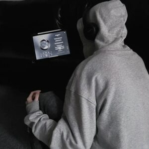 chill pfps stylish set