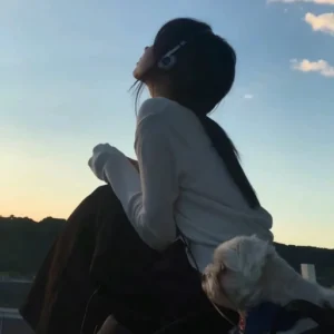 cute pfp girl with soft smile